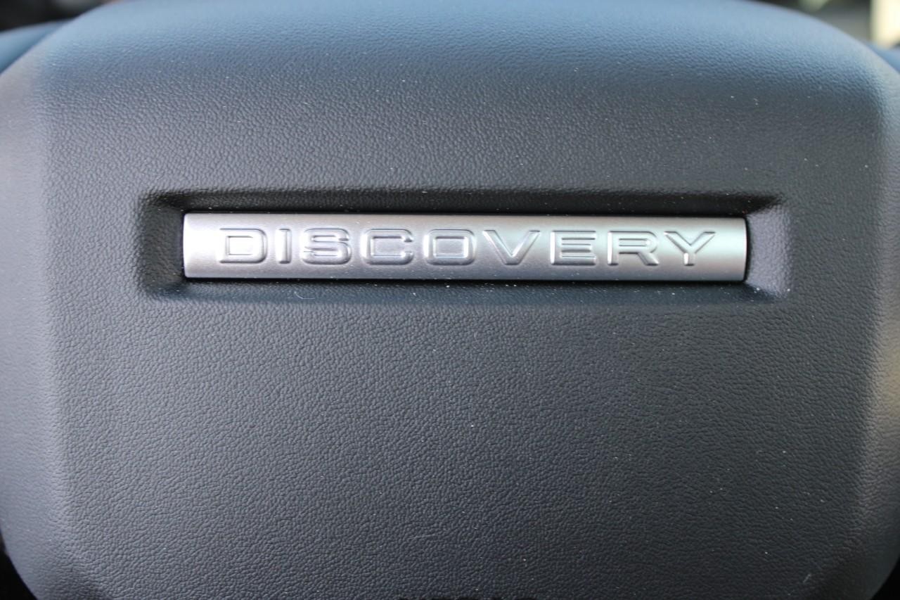 Land Rover Discovery Sport Vehicle Full-screen Gallery Image 22