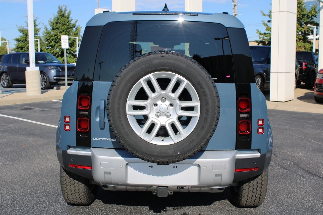 Land Rover Defender Vehicle Full-screen Gallery Image 10