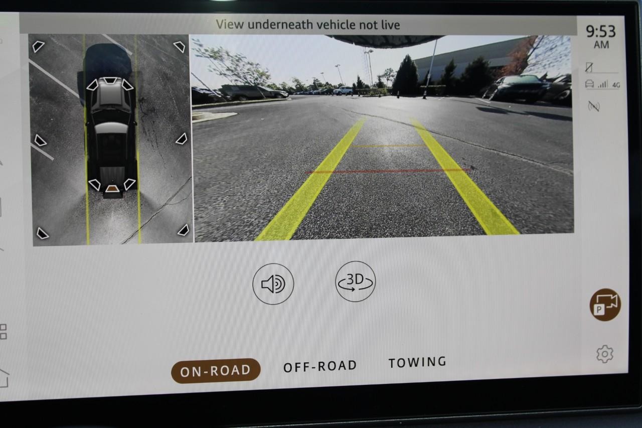 Land Rover Defender Vehicle Full-screen Gallery Image 26