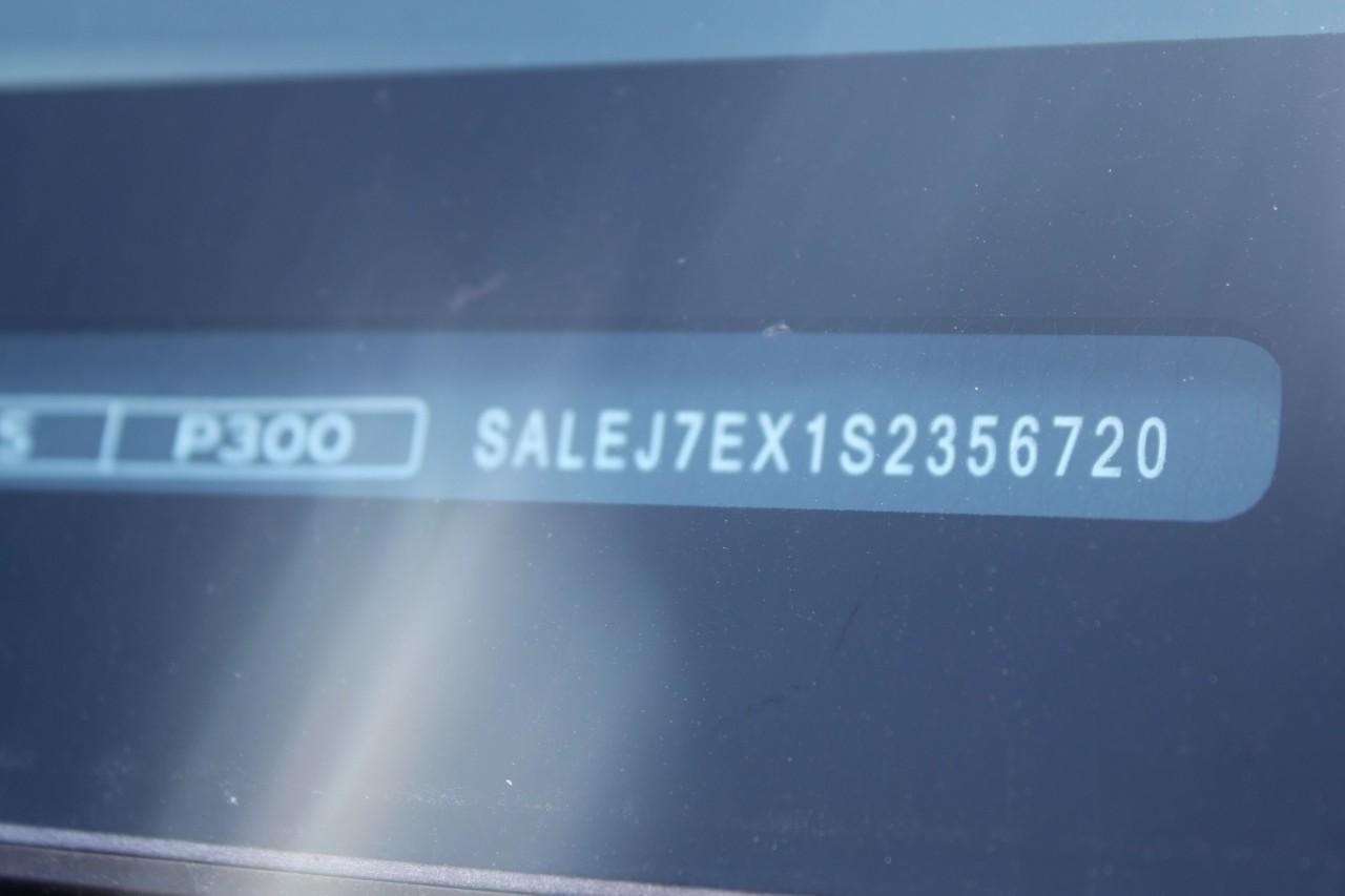 Land Rover Defender Vehicle Full-screen Gallery Image 36