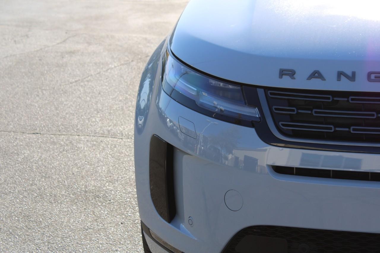 Land Rover Range Rover Evoque Vehicle Full-screen Gallery Image 8