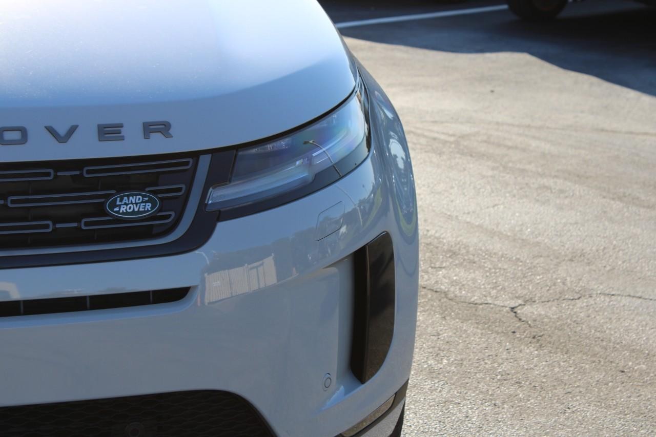 Land Rover Range Rover Evoque Vehicle Full-screen Gallery Image 9