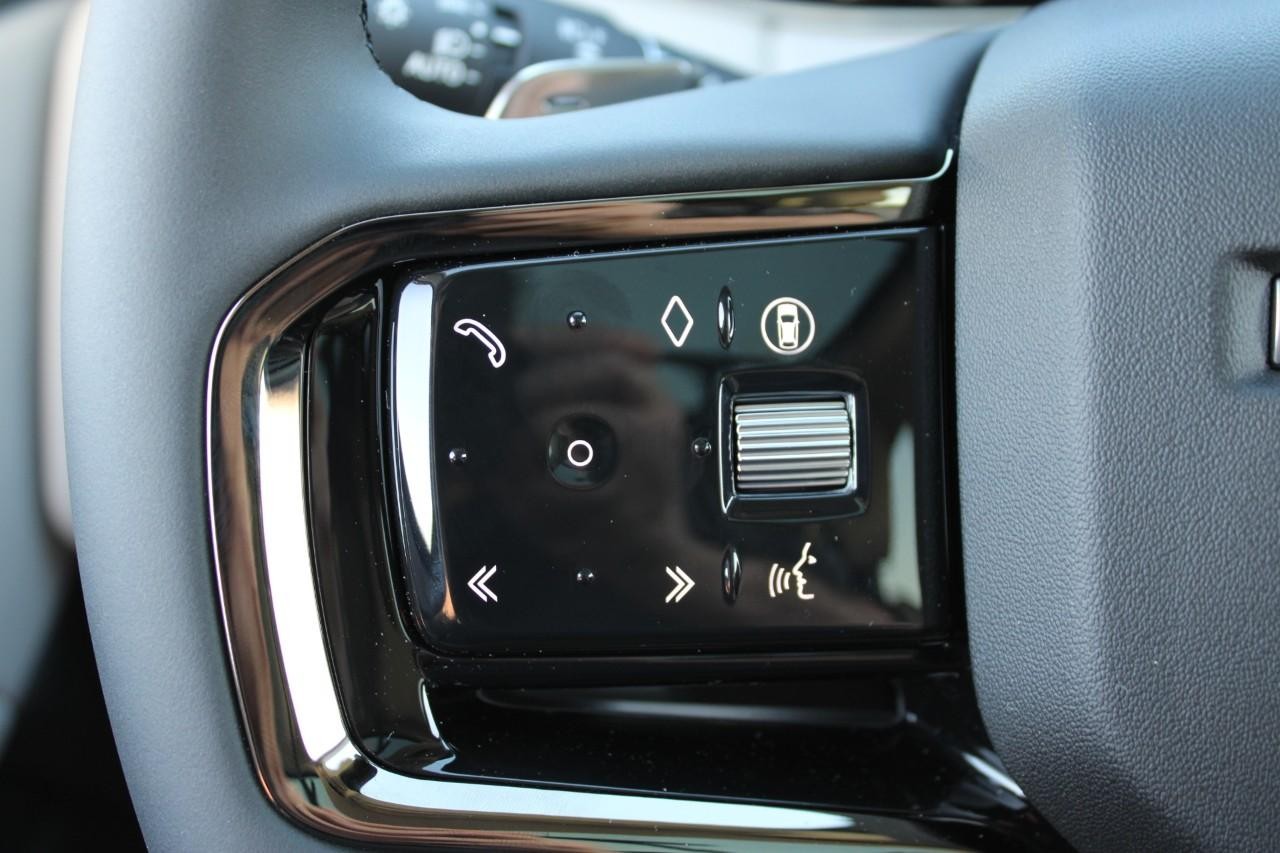 Land Rover Range Rover Evoque Vehicle Full-screen Gallery Image 22