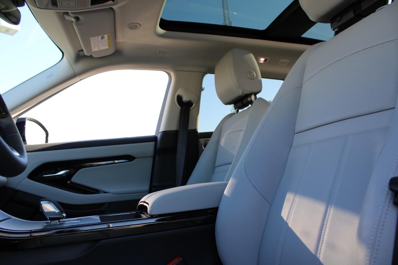 Land Rover Range Rover Evoque Vehicle Full-screen Gallery Image 34