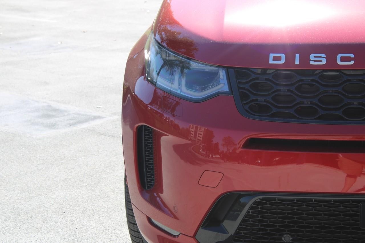 Land Rover Discovery Sport Vehicle Full-screen Gallery Image 8