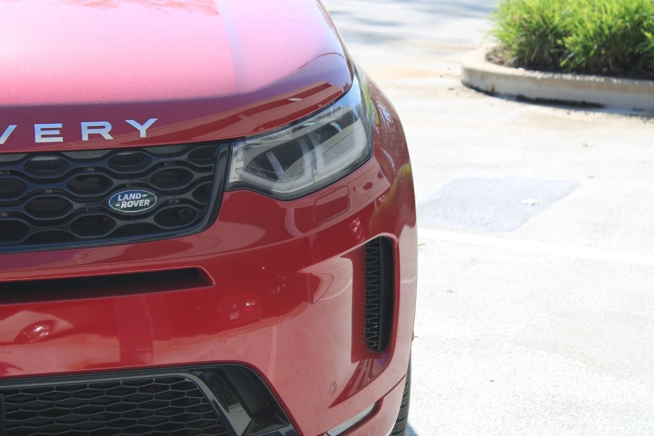 Land Rover Discovery Sport Vehicle Full-screen Gallery Image 9