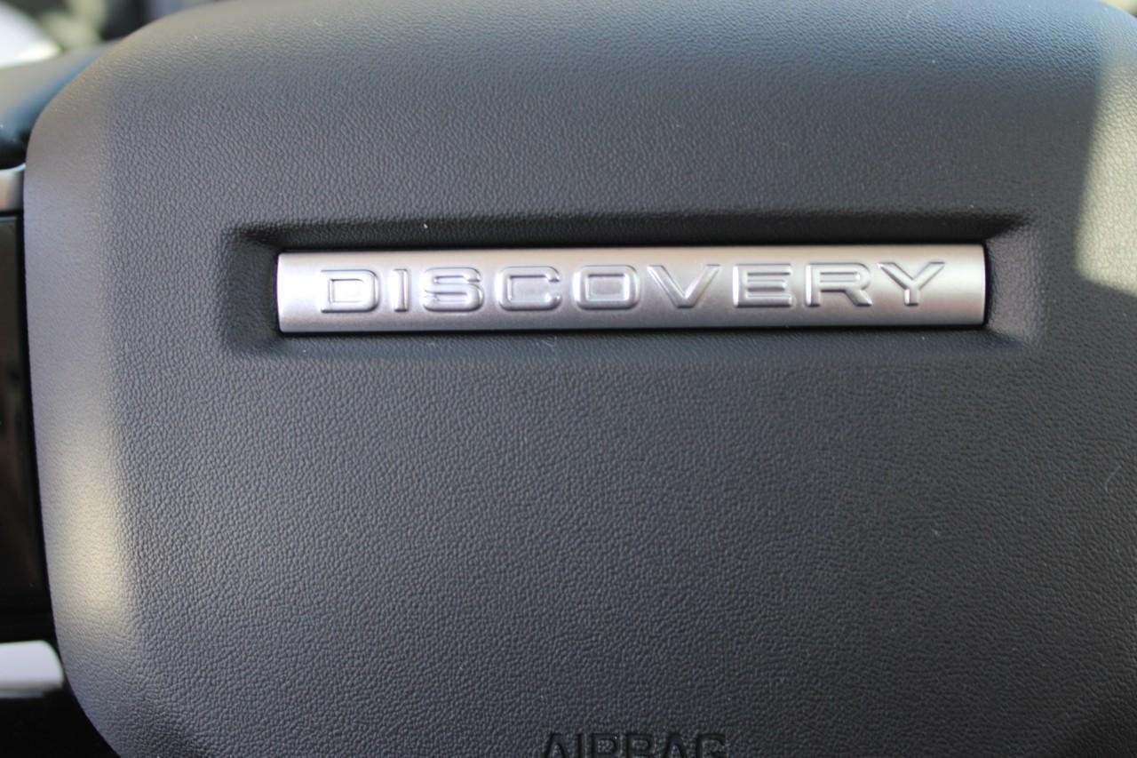 Land Rover Discovery Sport Vehicle Full-screen Gallery Image 23