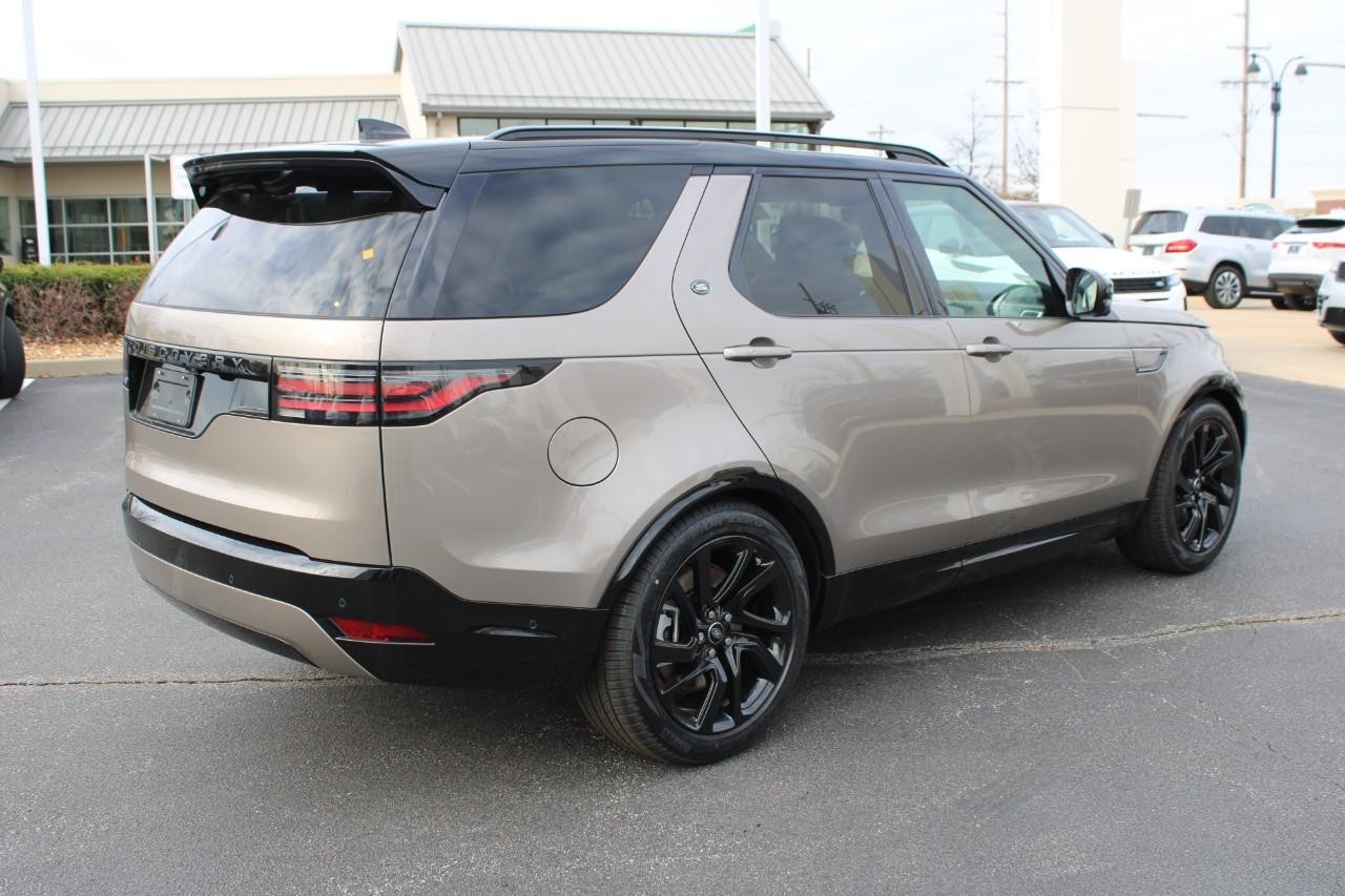 Land Rover Discovery Vehicle Full-screen Gallery Image 4
