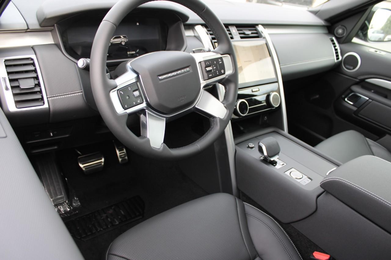 Land Rover Discovery Vehicle Full-screen Gallery Image 20