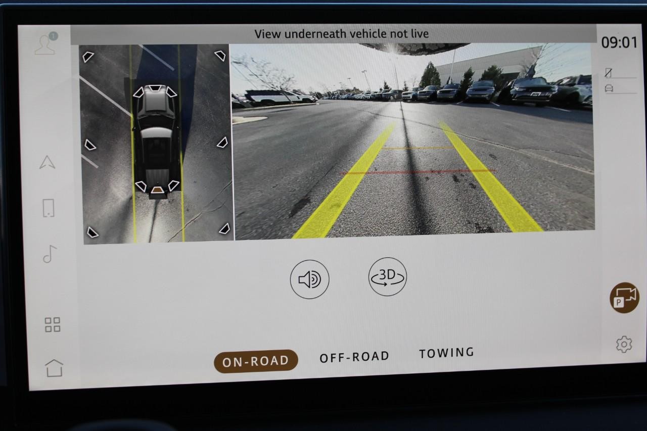 Land Rover Defender Vehicle Full-screen Gallery Image 26