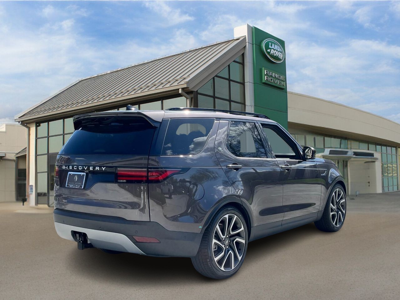 Land Rover Discovery Vehicle Full-screen Gallery Image 4