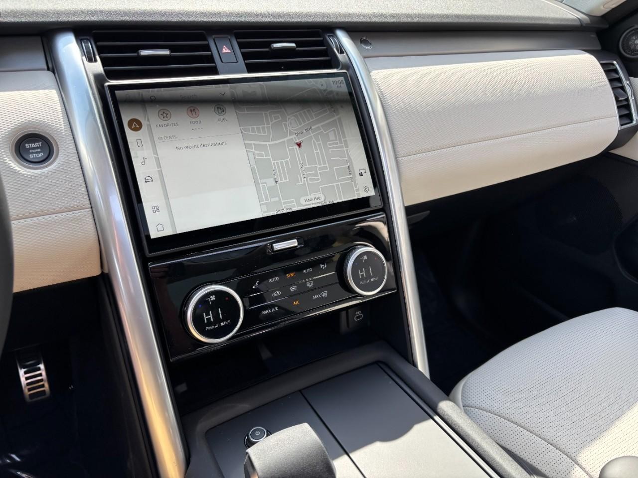 Land Rover Discovery Vehicle Full-screen Gallery Image 33