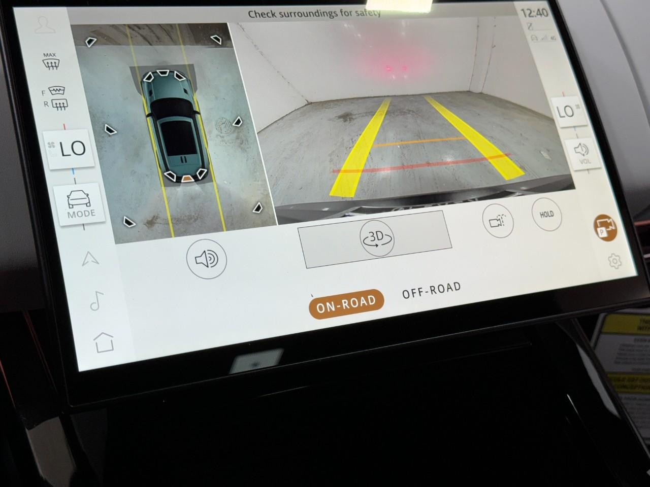 Land Rover Range Rover Sport Vehicle Full-screen Gallery Image 31