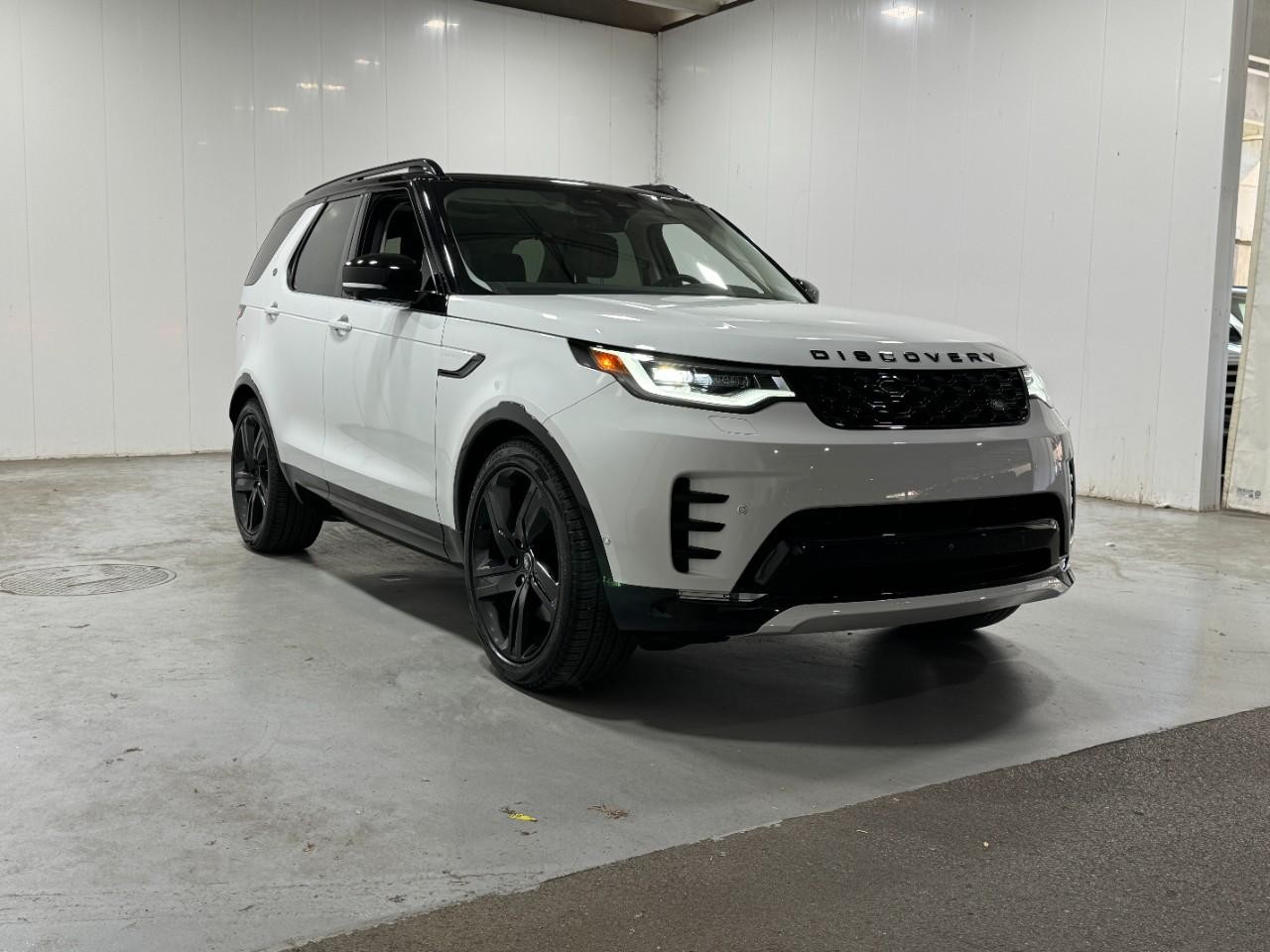 Land Rover Discovery Vehicle Full-screen Gallery Image 6