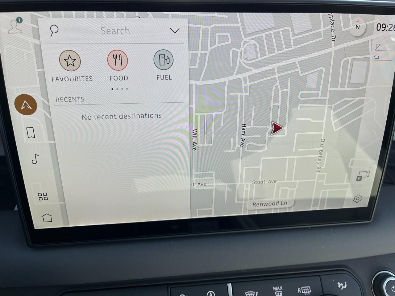 Land Rover Defender Vehicle Full-screen Gallery Image 24