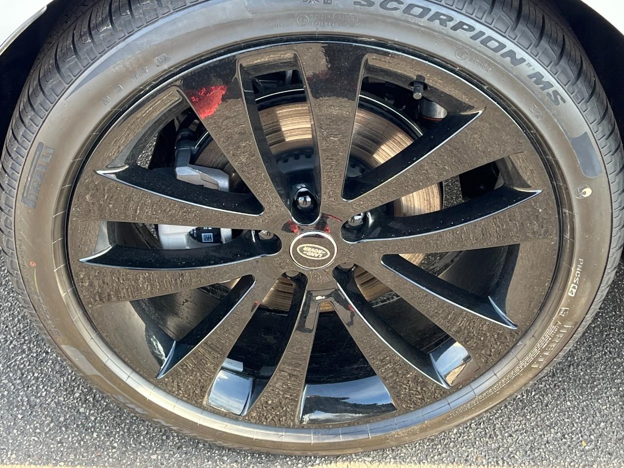 Land Rover Range Rover Sport Vehicle Full-screen Gallery Image 5