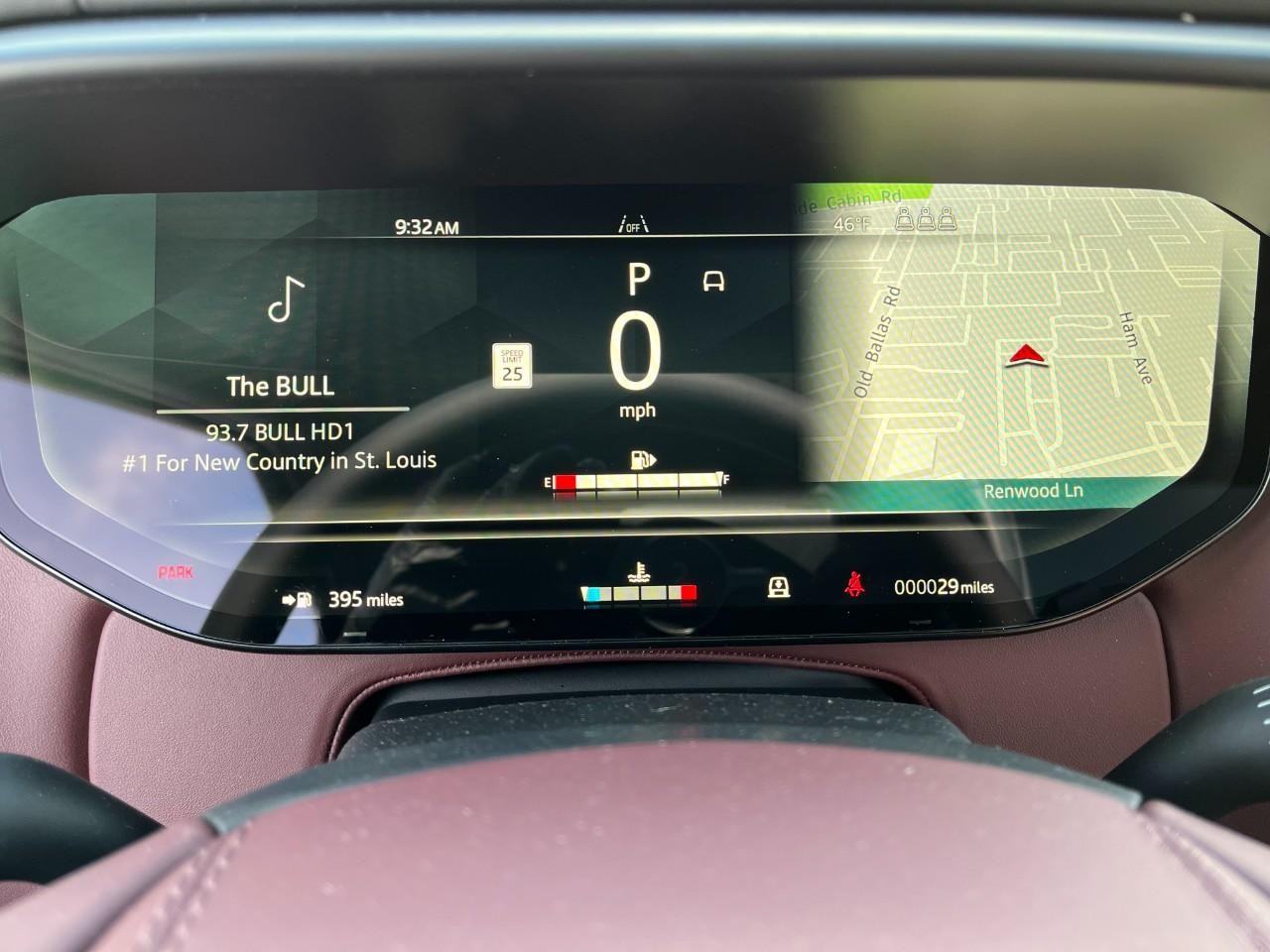 Land Rover Range Rover Sport Vehicle Full-screen Gallery Image 23