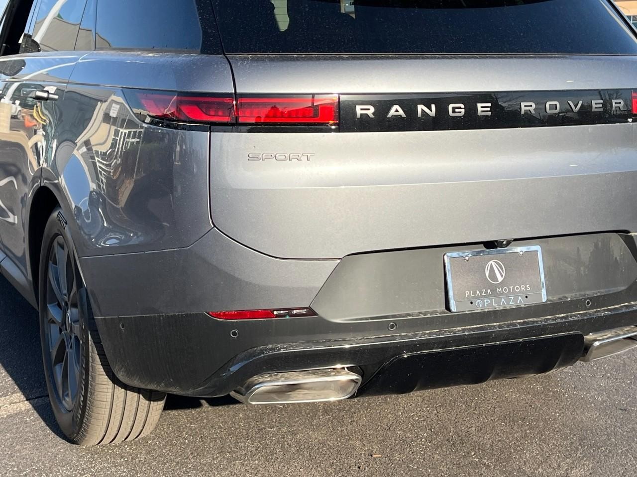 Land Rover Range Rover Sport Vehicle Full-screen Gallery Image 11