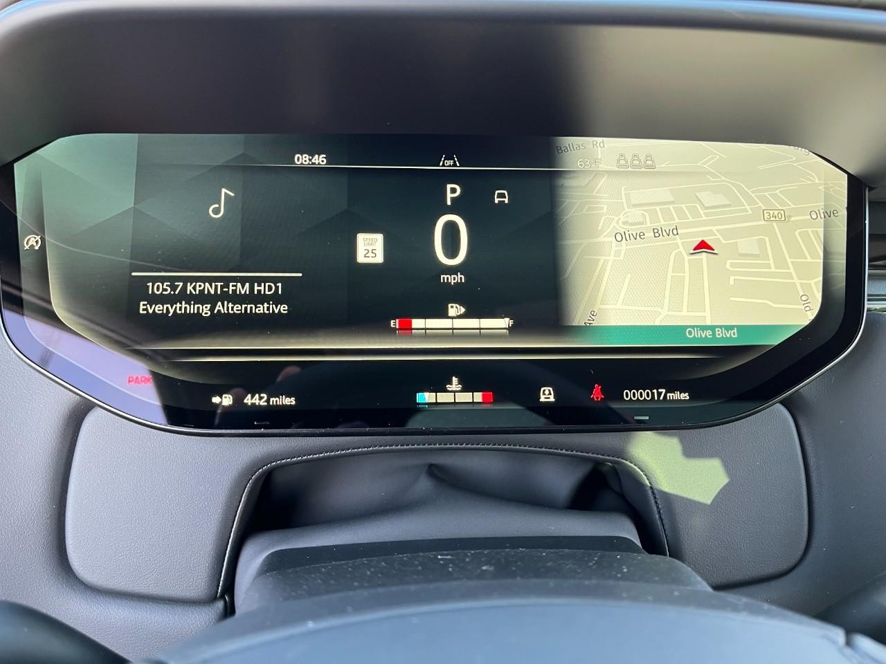 Land Rover Range Rover Sport Vehicle Full-screen Gallery Image 24