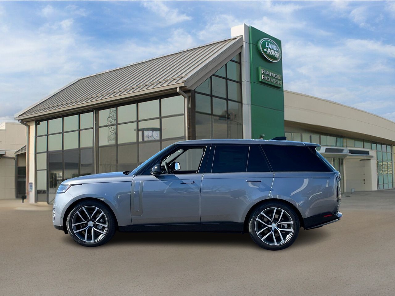 Land Rover Range Rover Vehicle Full-screen Gallery Image 2