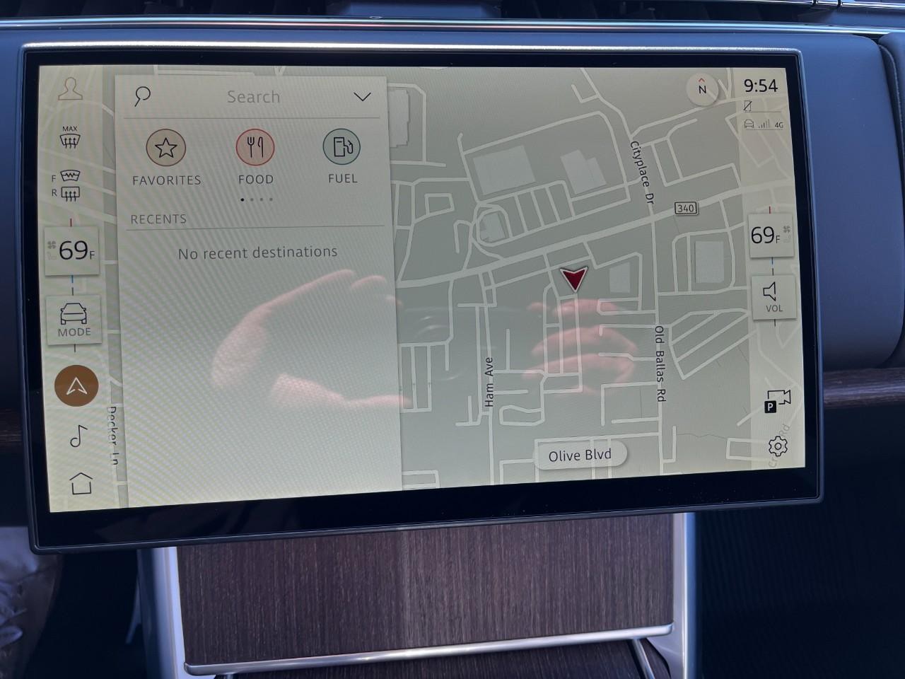 Land Rover Range Rover Vehicle Full-screen Gallery Image 26