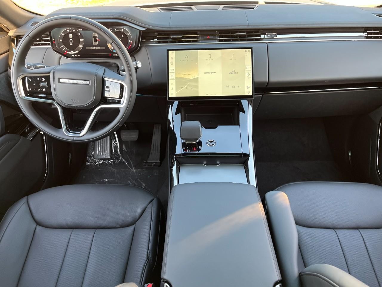 Land Rover Range Rover Sport Vehicle Full-screen Gallery Image 14