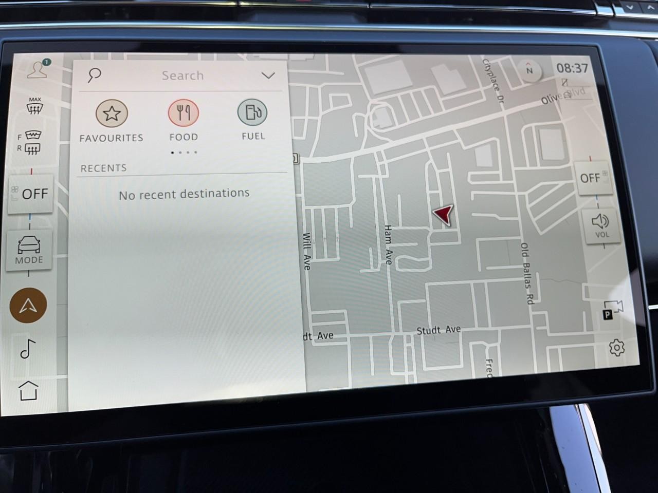 Land Rover Range Rover Sport Vehicle Full-screen Gallery Image 25