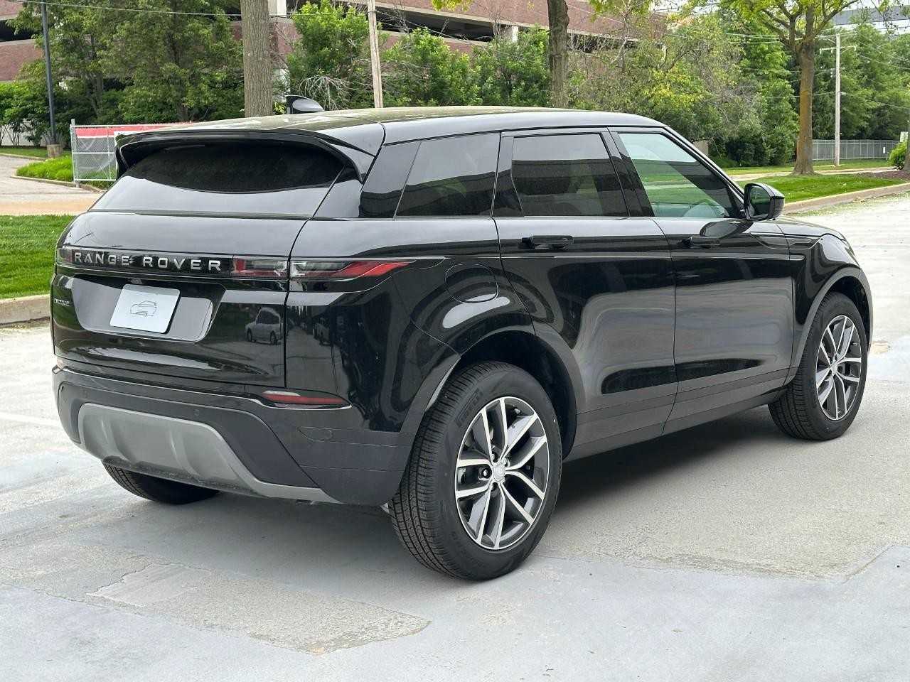 Land Rover Range Rover Evoque Vehicle Full-screen Gallery Image 5