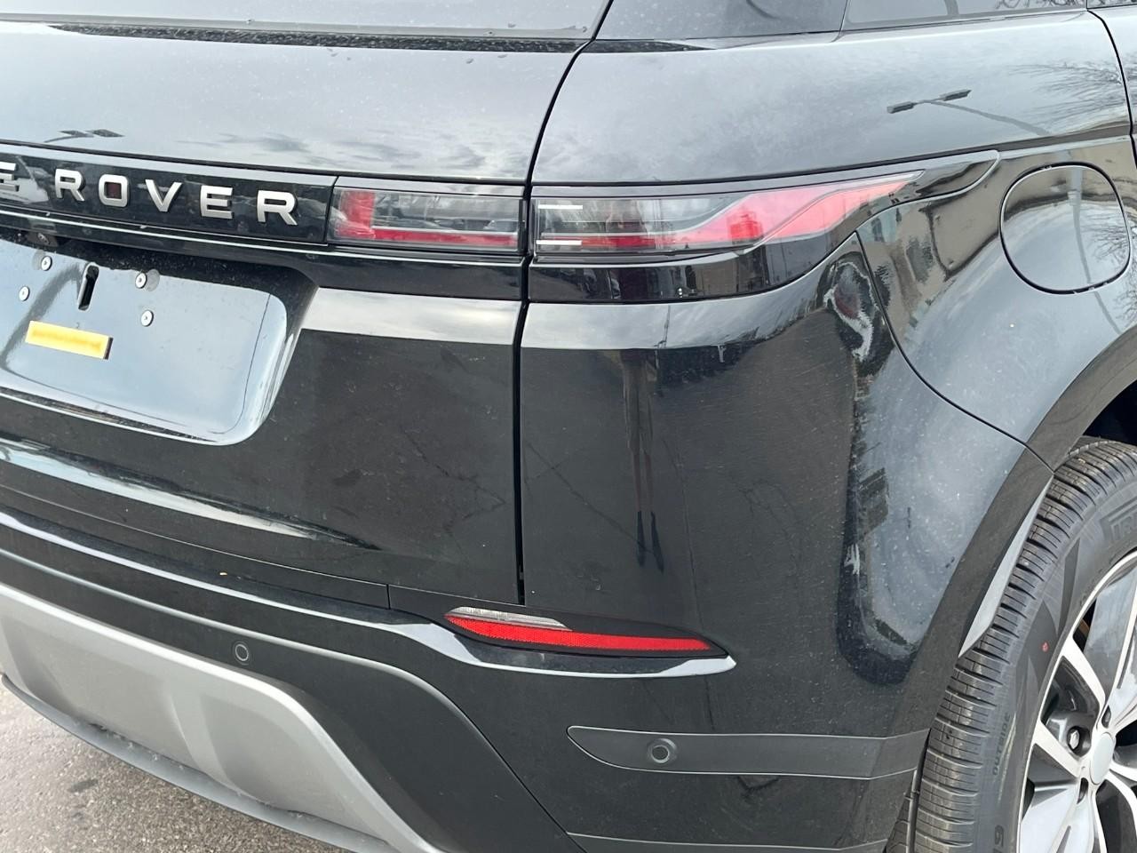 Land Rover Range Rover Evoque Vehicle Full-screen Gallery Image 13