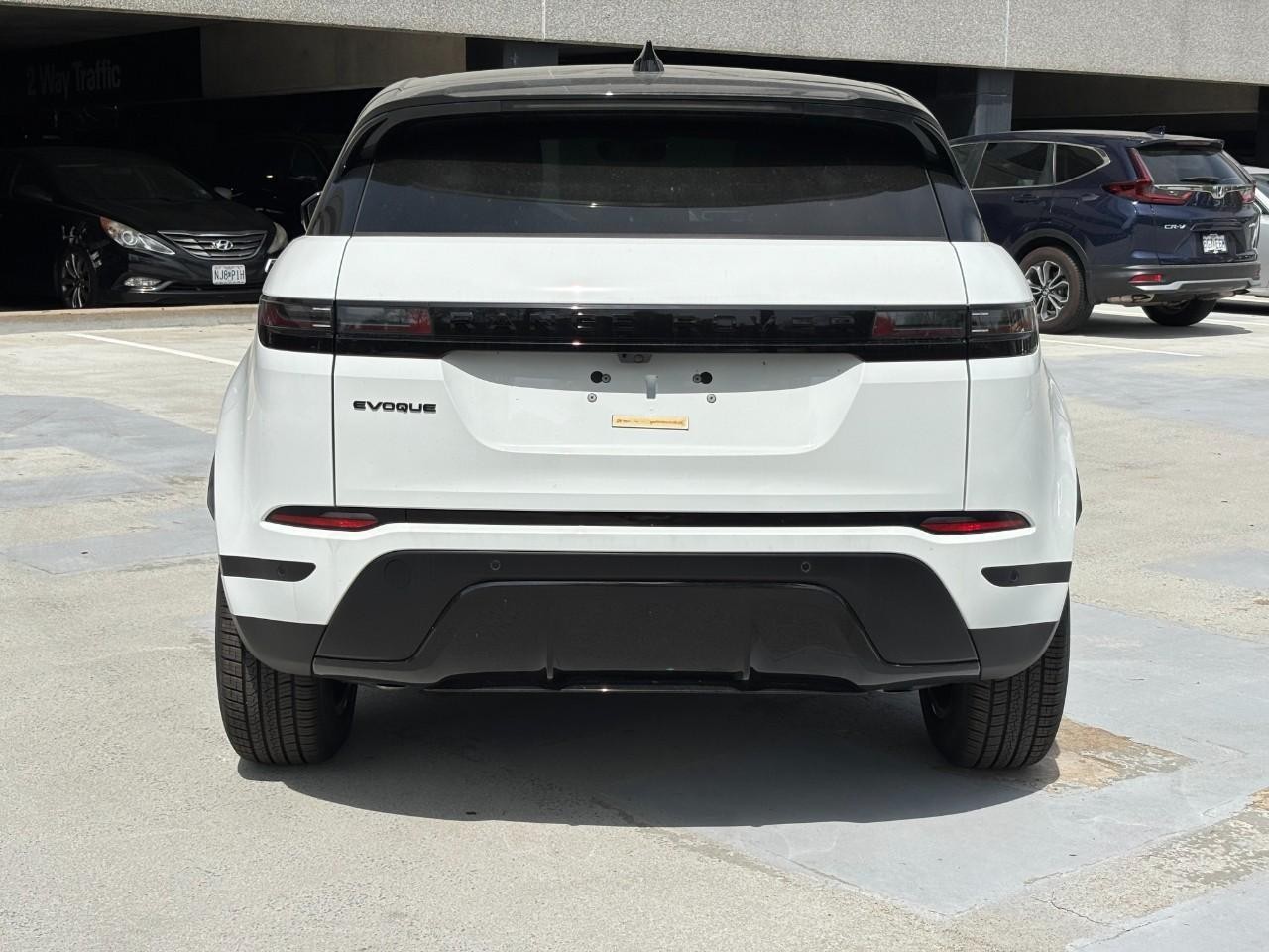 Land Rover Range Rover Evoque Vehicle Full-screen Gallery Image 11