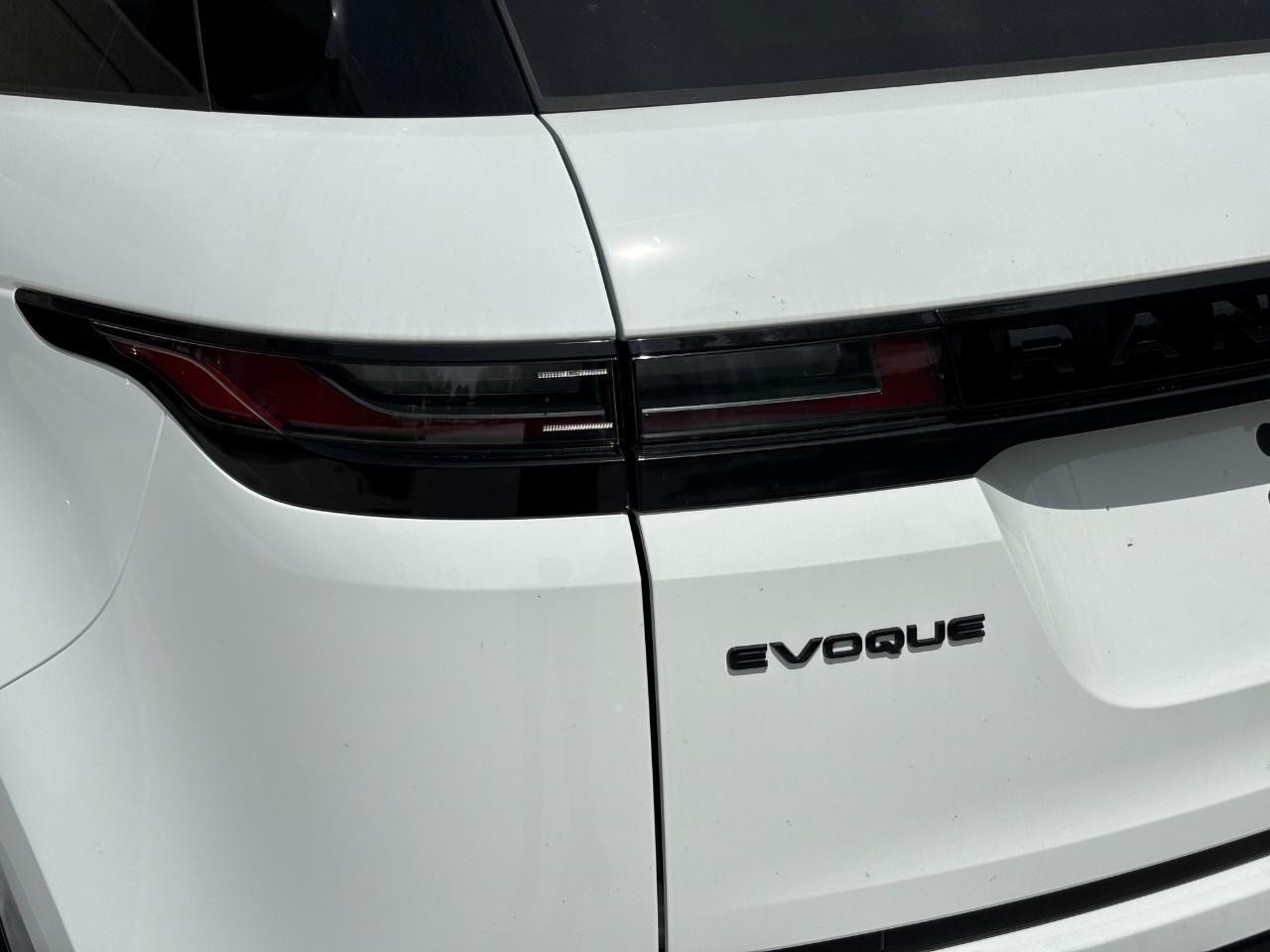 Land Rover Range Rover Evoque Vehicle Full-screen Gallery Image 12