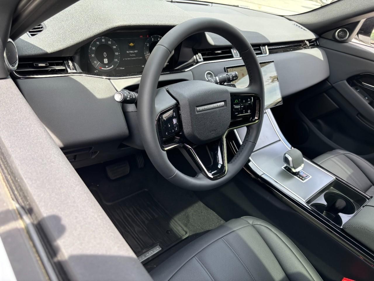 Land Rover Range Rover Evoque Vehicle Full-screen Gallery Image 21