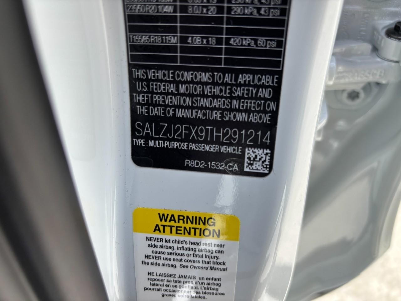 Land Rover Range Rover Evoque Vehicle Full-screen Gallery Image 38