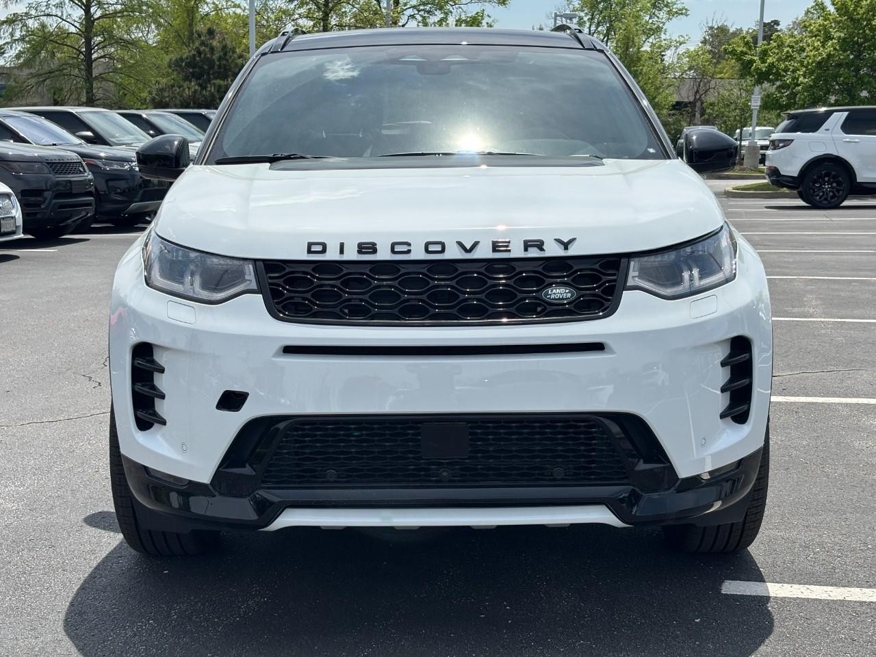 Land Rover Discovery Sport Vehicle Full-screen Gallery Image 7