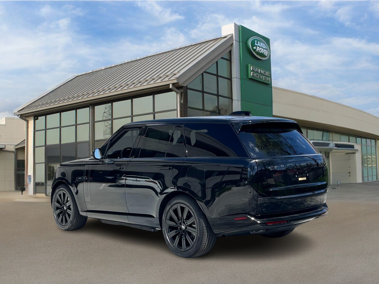 Land Rover Range Rover Vehicle Full-screen Gallery Image 3
