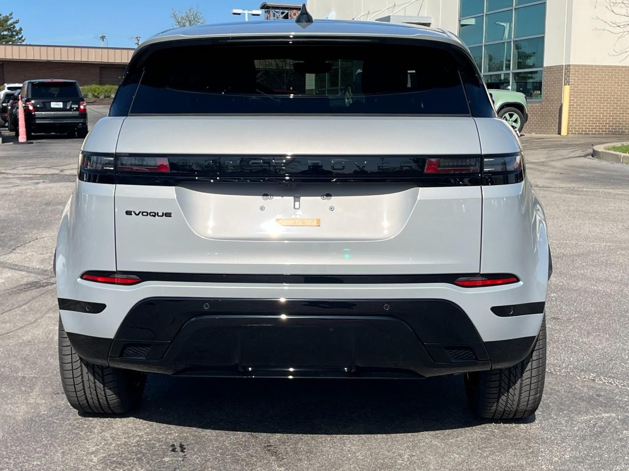 Land Rover Range Rover Evoque Vehicle Full-screen Gallery Image 10