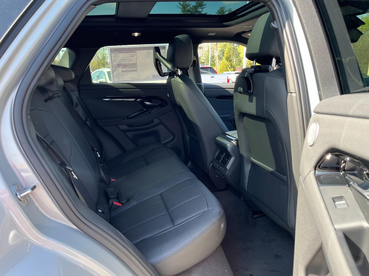 Land Rover Range Rover Evoque Vehicle Full-screen Gallery Image 13