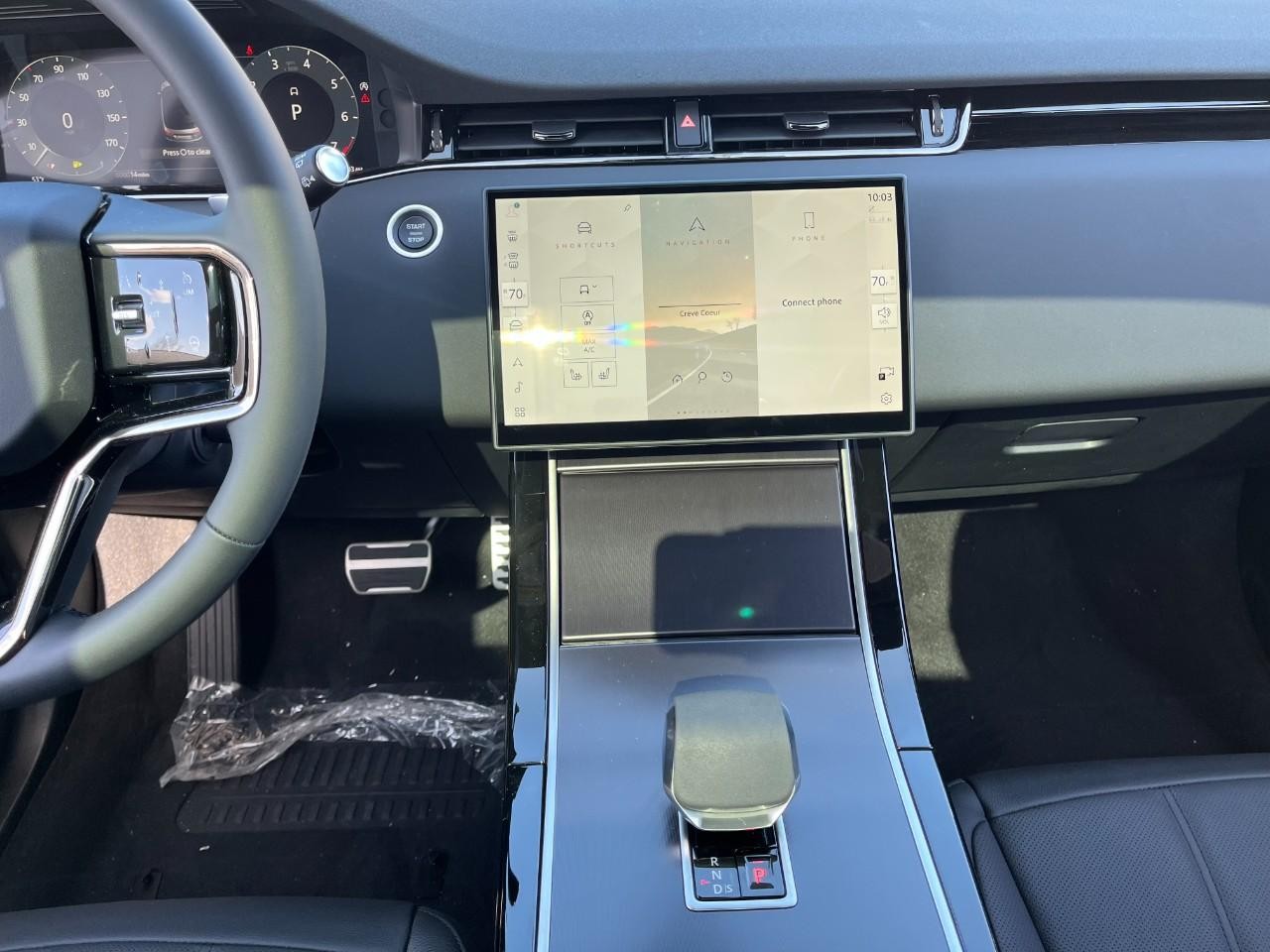 Land Rover Range Rover Evoque Vehicle Full-screen Gallery Image 16