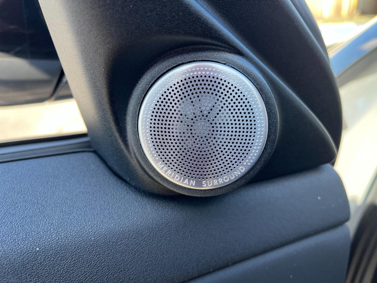 Land Rover Range Rover Evoque Vehicle Full-screen Gallery Image 30