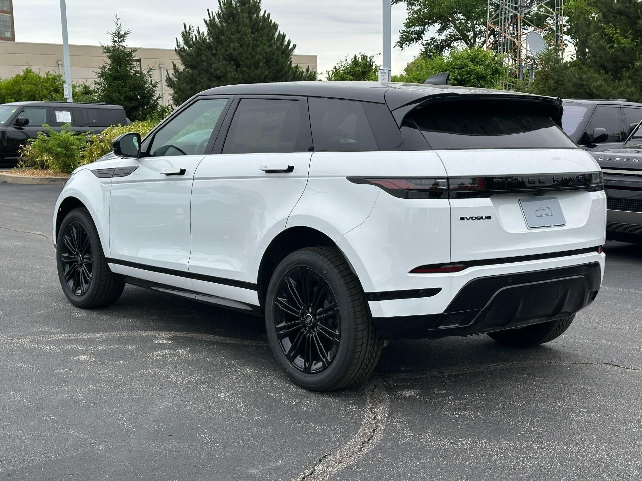 Land Rover Range Rover Evoque Vehicle Full-screen Gallery Image 3