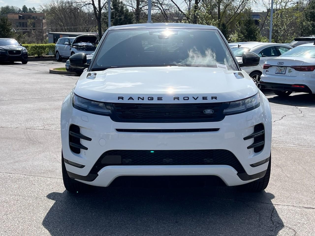 Land Rover Range Rover Evoque Vehicle Full-screen Gallery Image 8