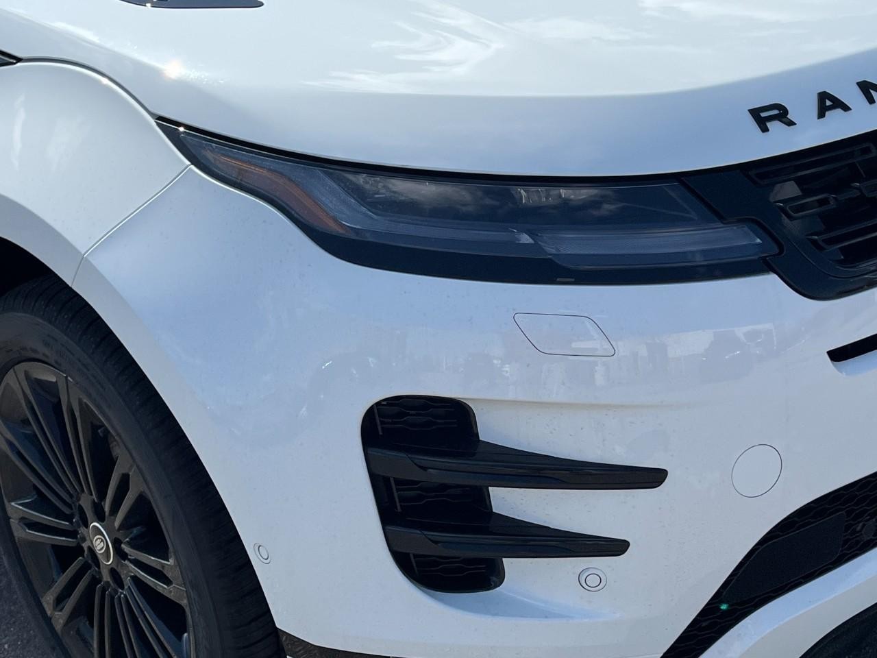 Land Rover Range Rover Evoque Vehicle Full-screen Gallery Image 9