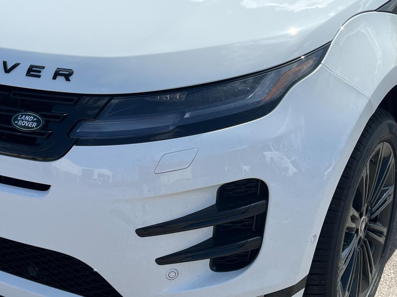 Land Rover Range Rover Evoque Vehicle Full-screen Gallery Image 10