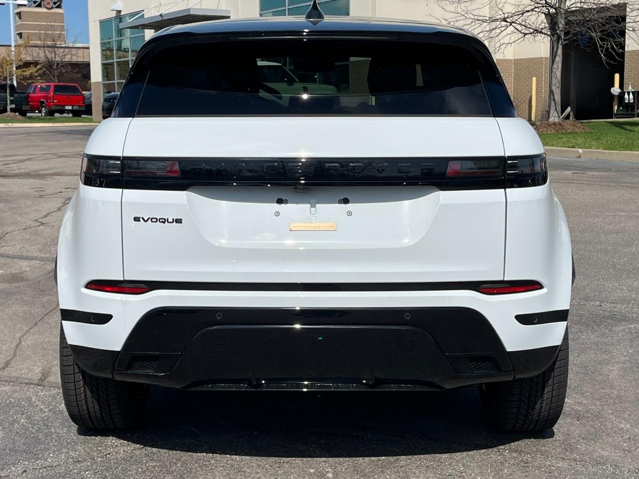 Land Rover Range Rover Evoque Vehicle Full-screen Gallery Image 11