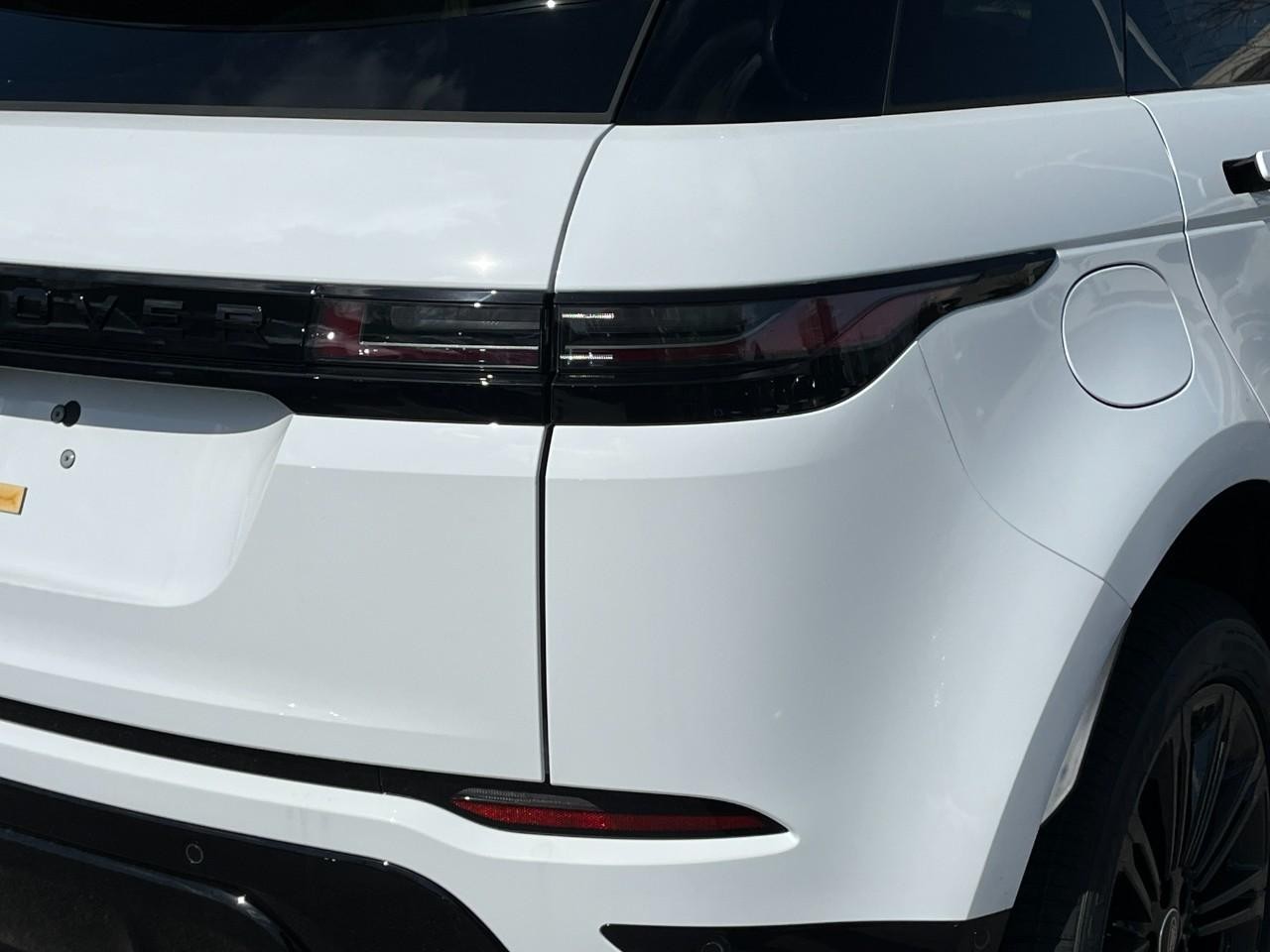 Land Rover Range Rover Evoque Vehicle Full-screen Gallery Image 13