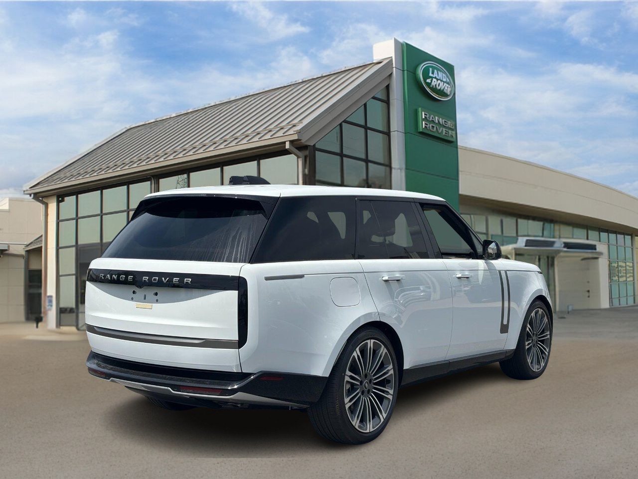 Land Rover Range Rover Vehicle Full-screen Gallery Image 4