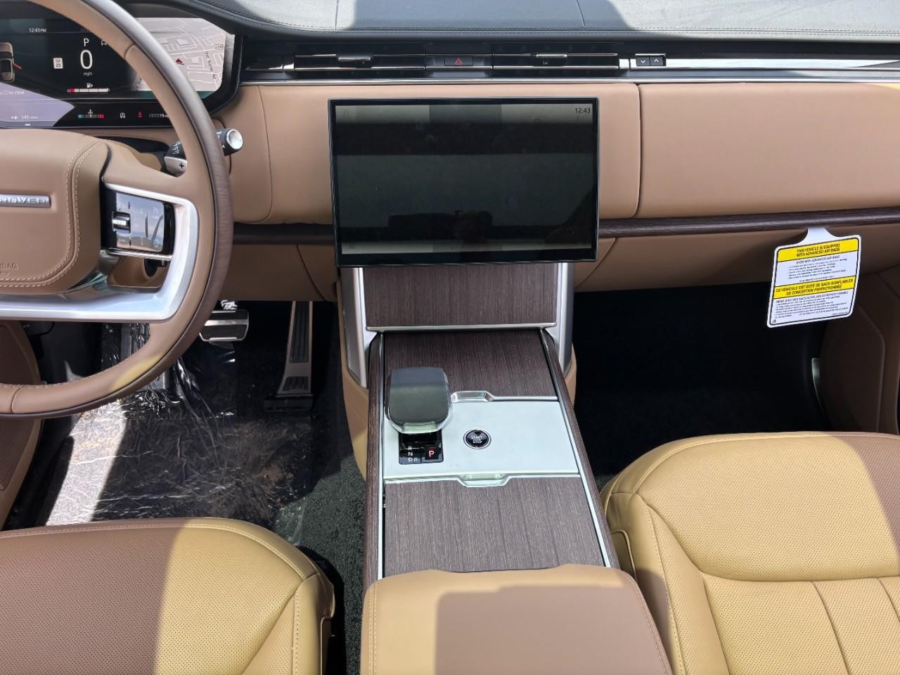 Land Rover Range Rover Vehicle Full-screen Gallery Image 16