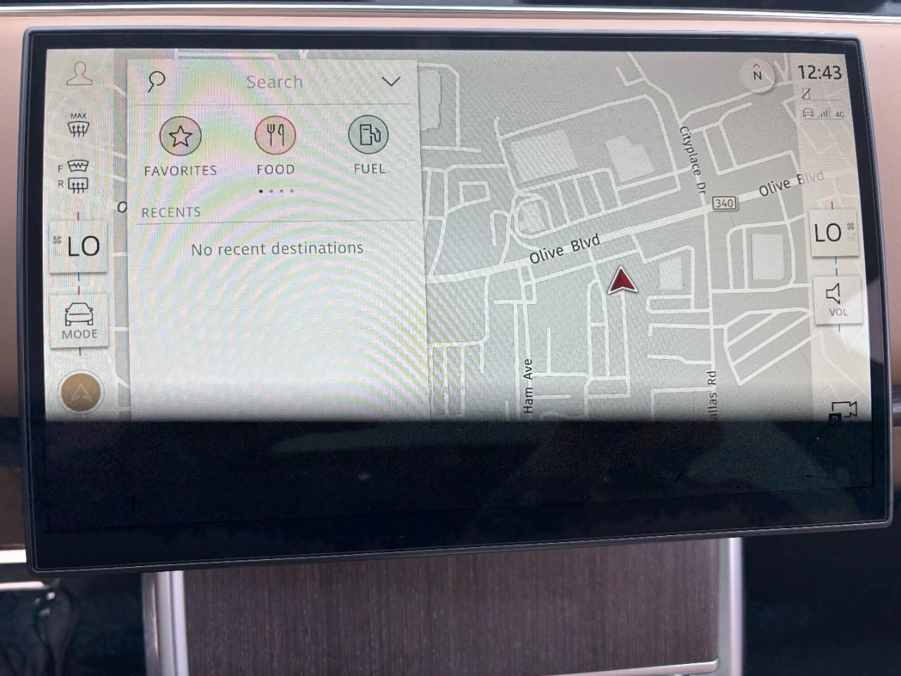 Land Rover Range Rover Vehicle Full-screen Gallery Image 25