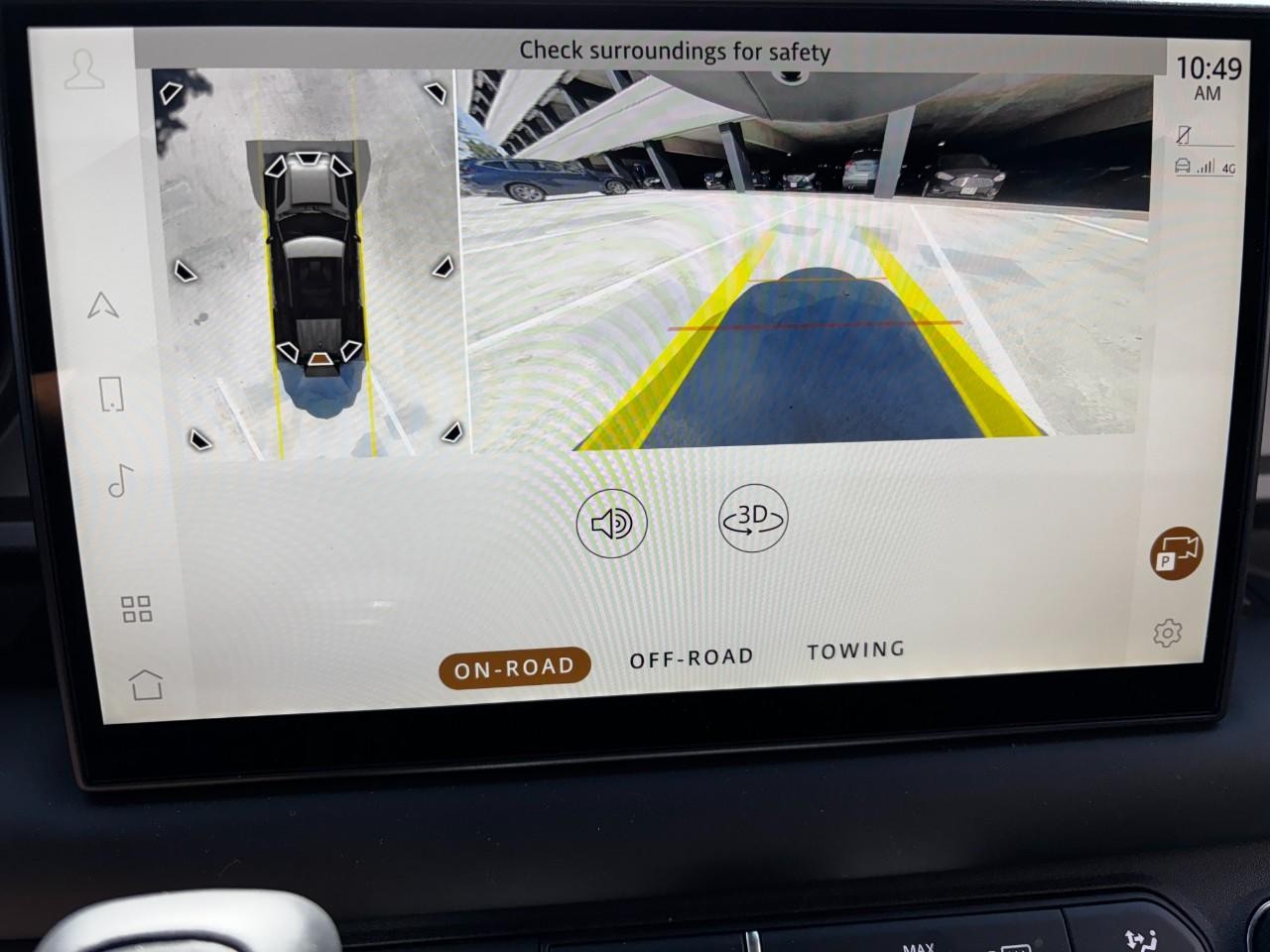 Land Rover Defender Vehicle Full-screen Gallery Image 27