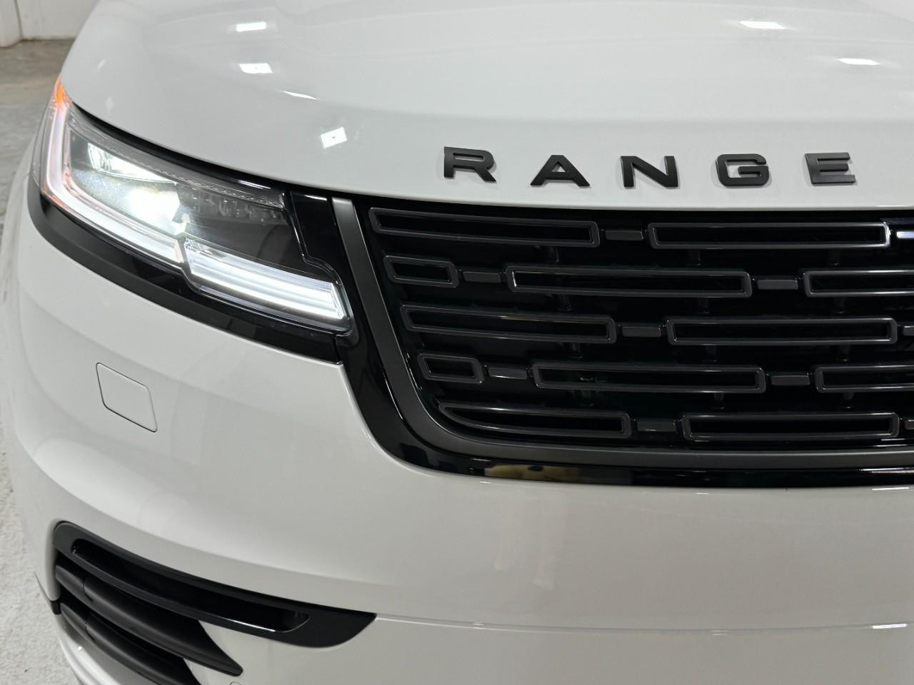 Land Rover Range Rover Velar Vehicle Full-screen Gallery Image 7